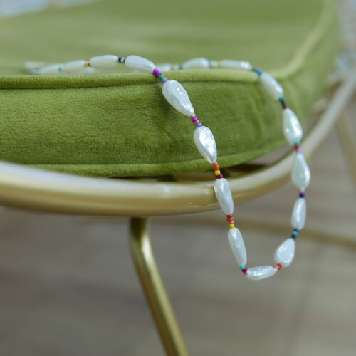 Κολιέ λευκές πέτρες